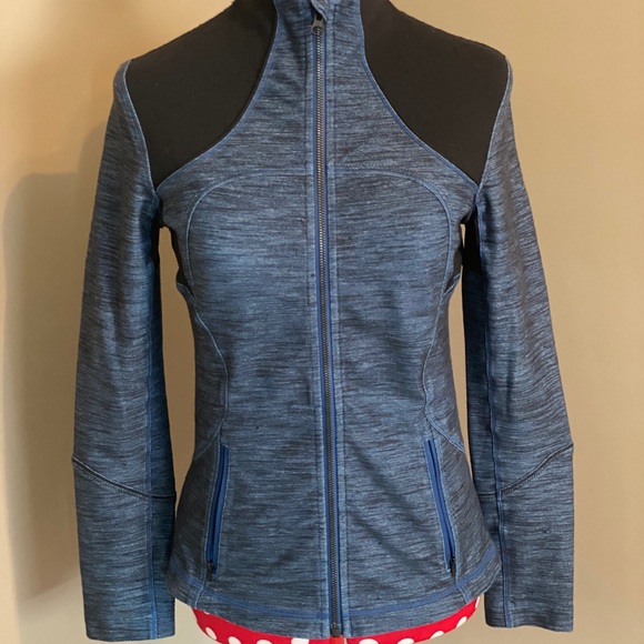 🤩LULULEMON! Define jacket! Sz 6!🤩 - Picture 2 of 5